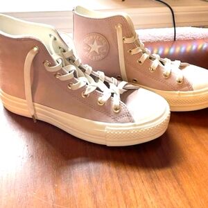Converse Chuck Taylor All Star Size 7.5 Platform Sneaker Light Pink NWOB